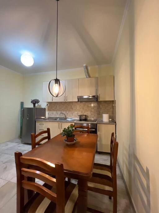 Villa Oleandro Tiranë Luaran gambar